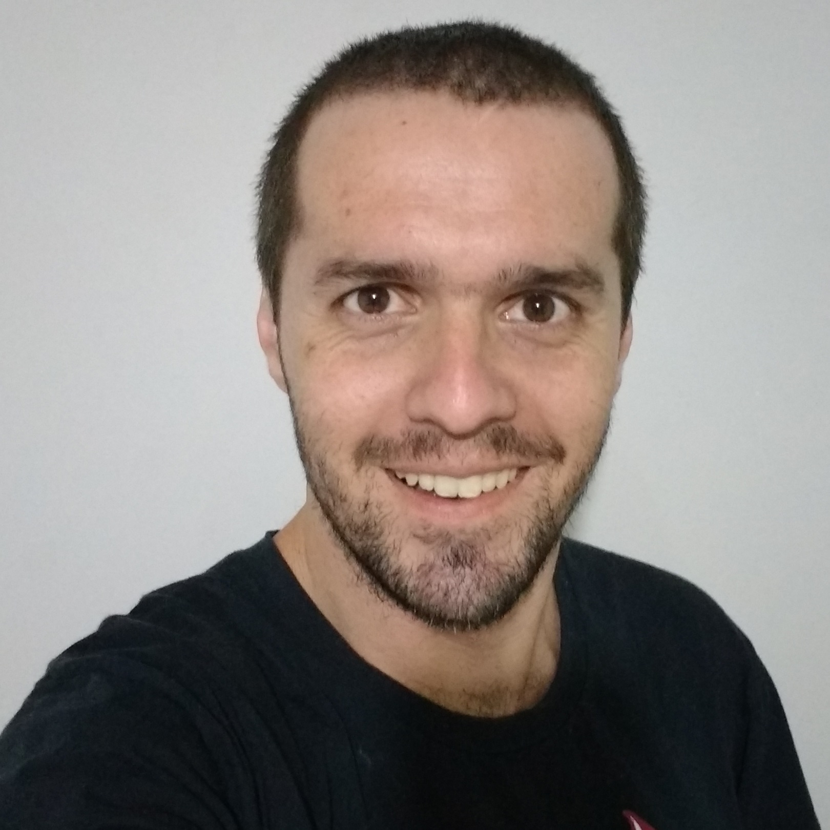 Bruno Nogueira — autor(a) do conto “Nós Esquecemos por Você” Foto de Bruno Nogueira